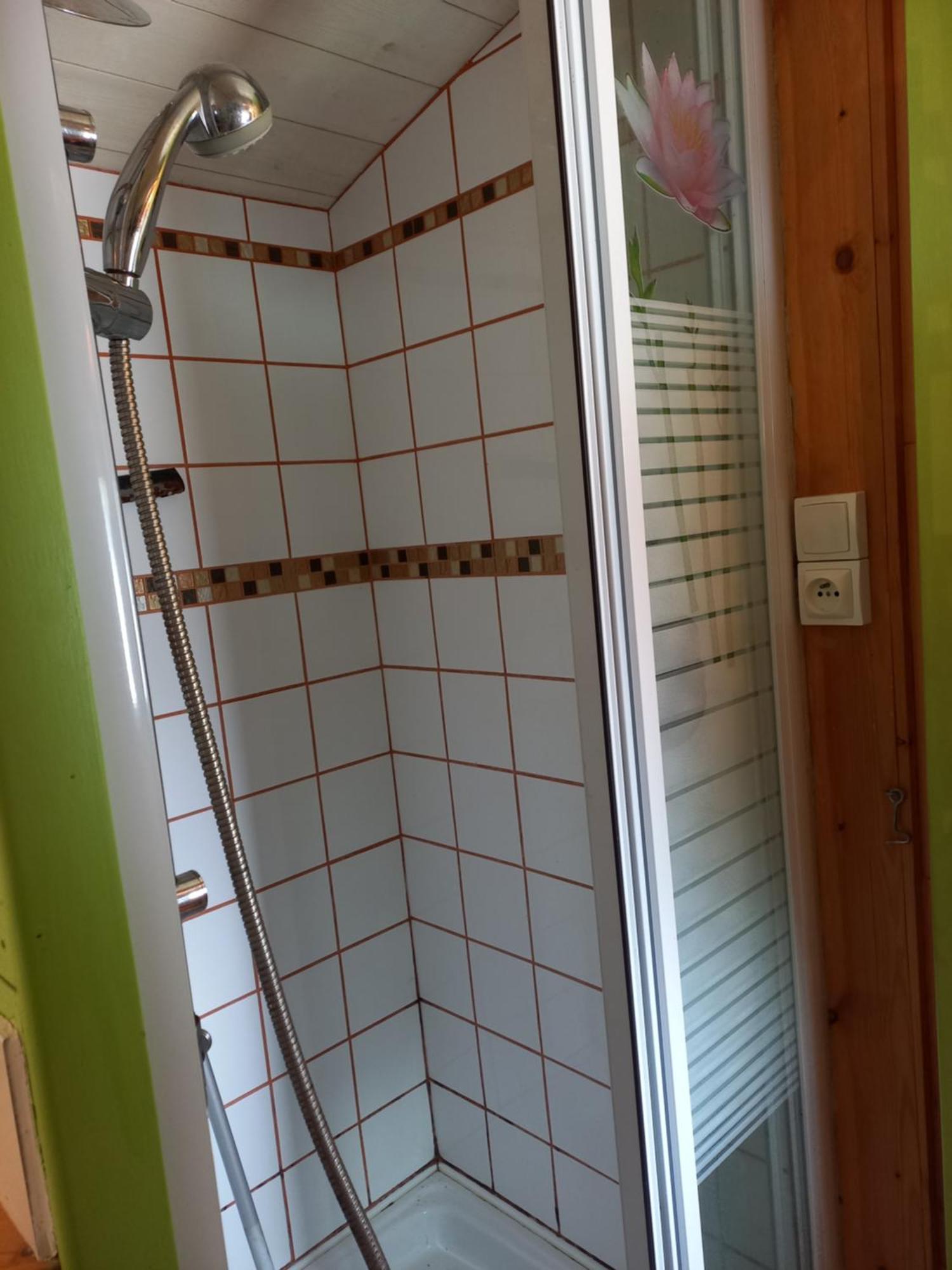 Roulotte Au Pied Du Mont Saint Michel Villa Понторсон Екстериор снимка